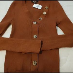 Orange stretchy button ribbed sweater